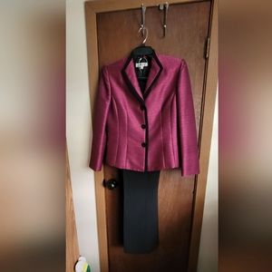 Jones Studio Pants Suit